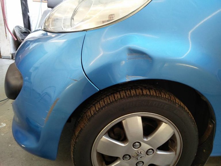 A car with body damage, car body repair