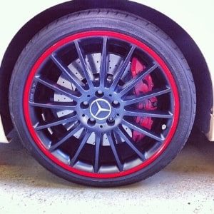 Alloy wheel repair and custom detailing